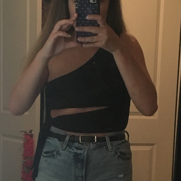 One Shoulder Night Out Top🖤 - Picture 3 of 3